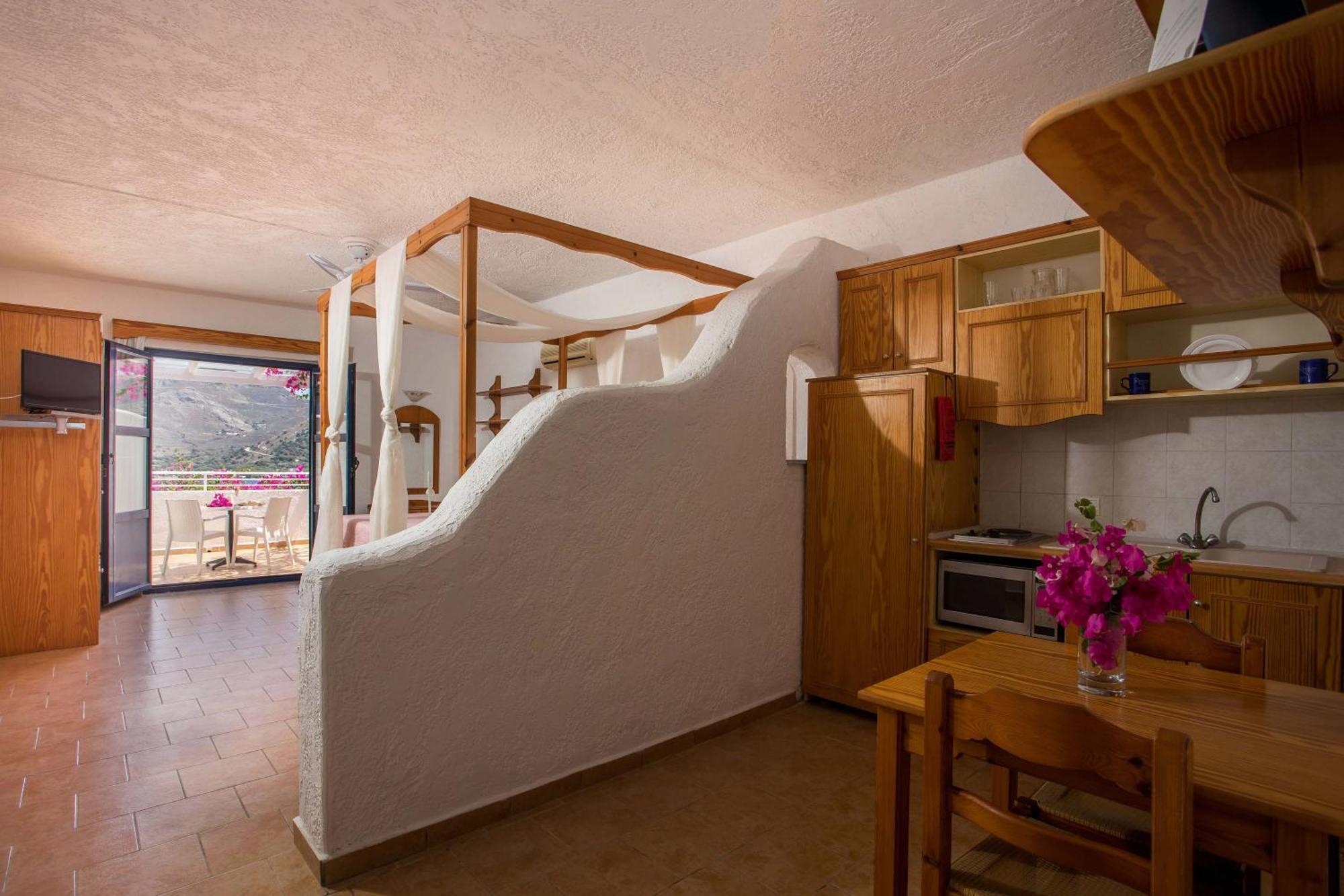 Ilidi Rock Aparthotel Livadia  Luaran gambar